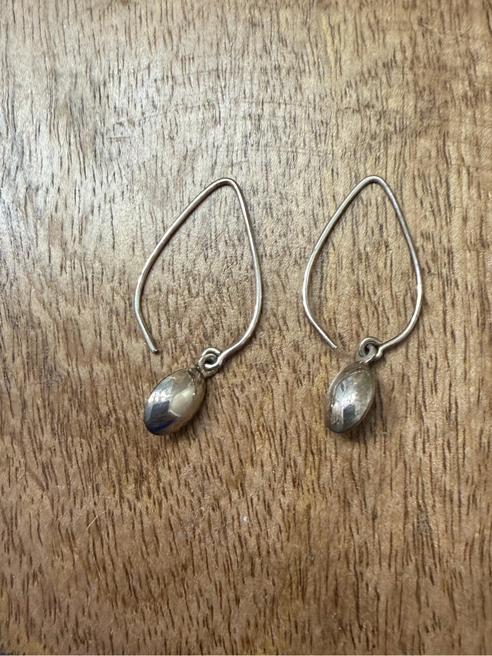Silpada Just dropping in dangle earrings. 925 Sterling silver W0821